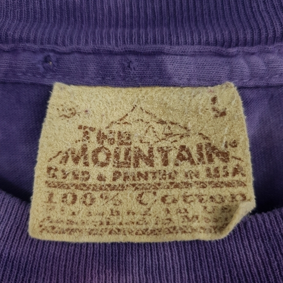 The Mountain Large Vintage Native American Wolf Tie Dye Purple T Shirt Thrashed - Picture 10 of 10